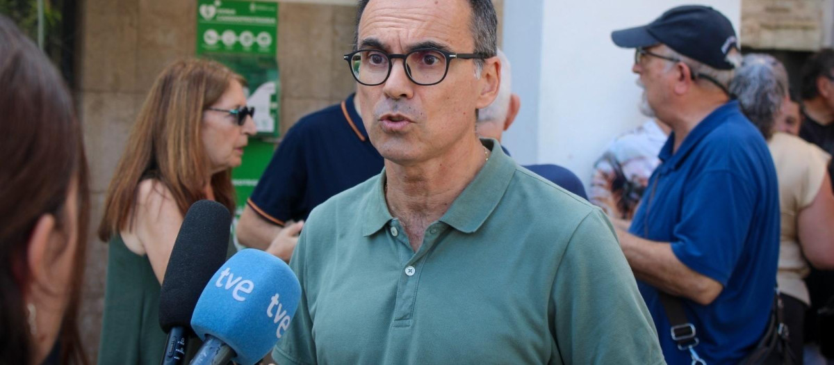 El diputado de Vox en el Parlament, Manuel Acosta, en una imagen de archivo