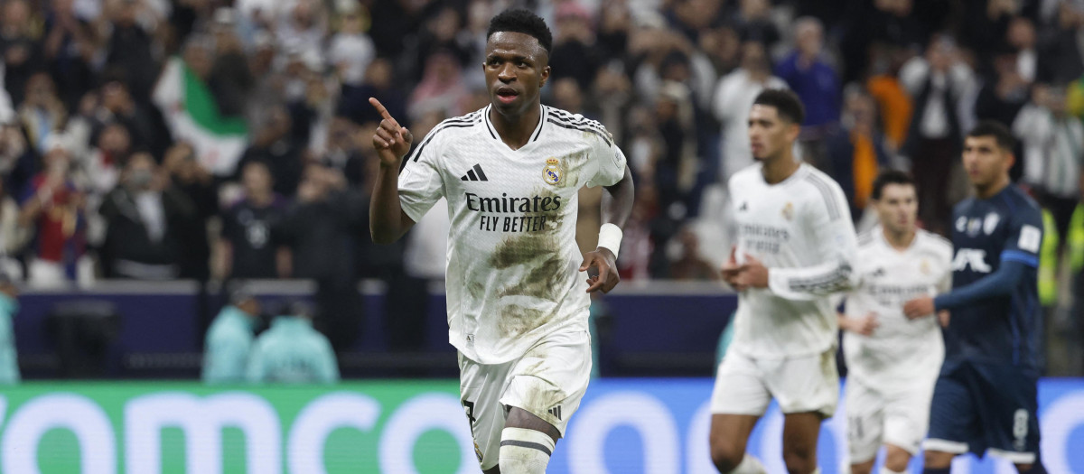 Vinicius celebra su gol de penalti en la final de la Intercontinental ante Pachuca