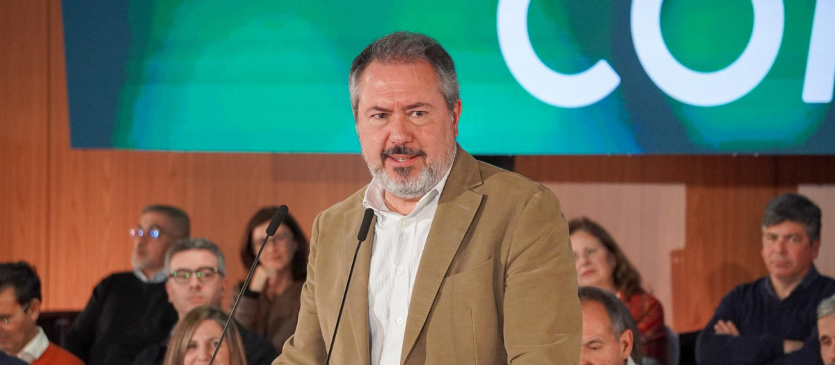 El secretario general del PSOE andaluz, Juan Espadas, ante el Comité Director del partido, en Jaén