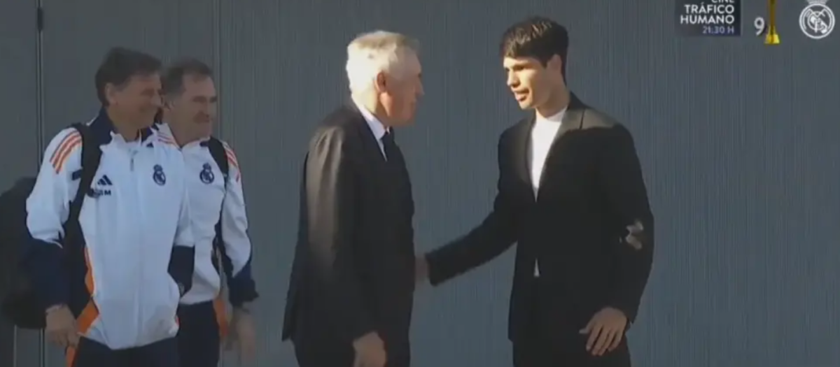 Carlos Alcaraz saludó a la plantilla del Real Madrid en Valdebebas