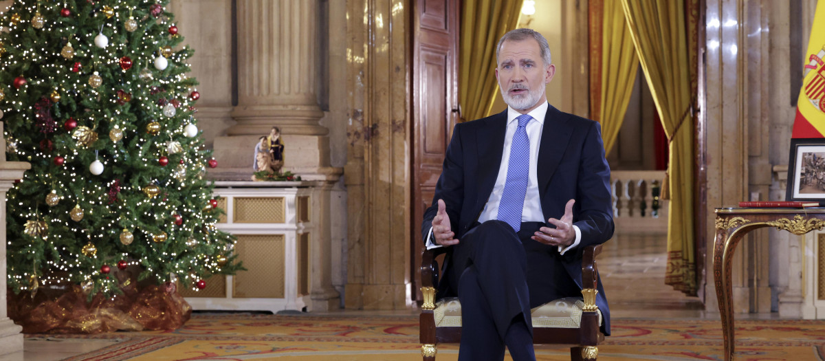 Don Felipe ha transmitido su Mensaje de Navidad desde el Salón de Columnas del Palacio Real