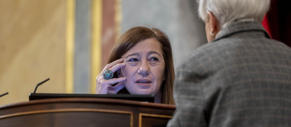 La presidenta del Congreso, Francina Armengol, durante una sesión plenaria