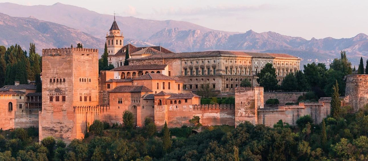 La Alhambra de Granada, ciudad aspirante a candidata