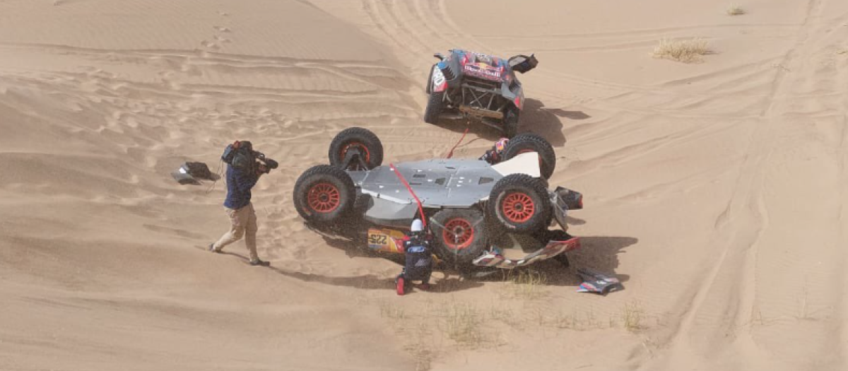 Accidente de Carlos Sainz en la primera parte del Dakar 2025