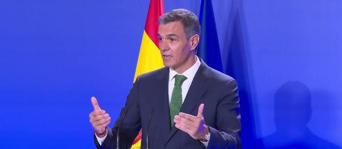 Pedro Sánchez durante su famosa rueda de prensa de los Lamborghini