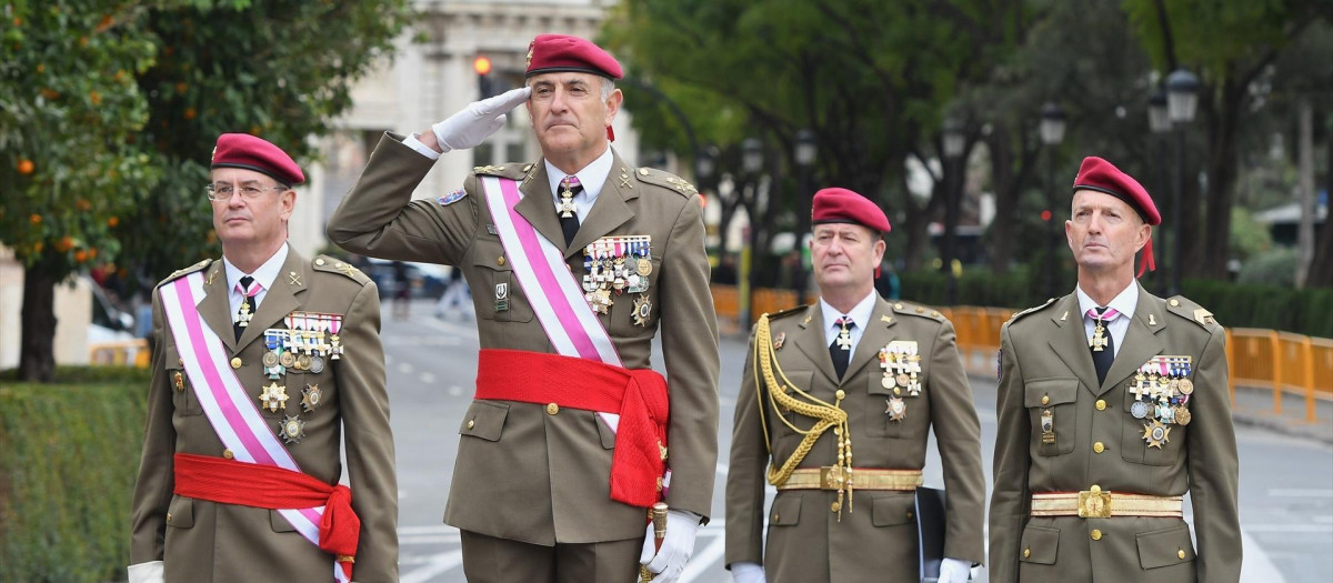 Los mandos militares durante la Pascua Militar celebrada en Valencia