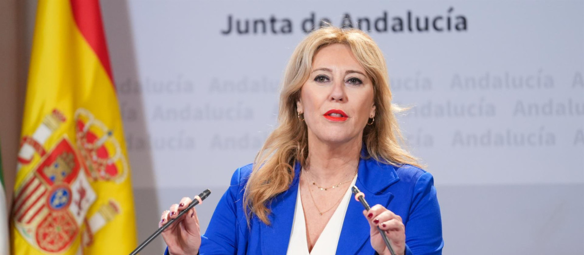 La portavoz del Gobierno andaluz, Carolina España, este miércoles en rueda de prensa