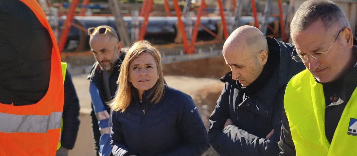 La delegada del Gobierno en la Comunidad Valenciana, Pilar Bernabé, junto al presidente de la CHJ, Miguel Ángel Polo
