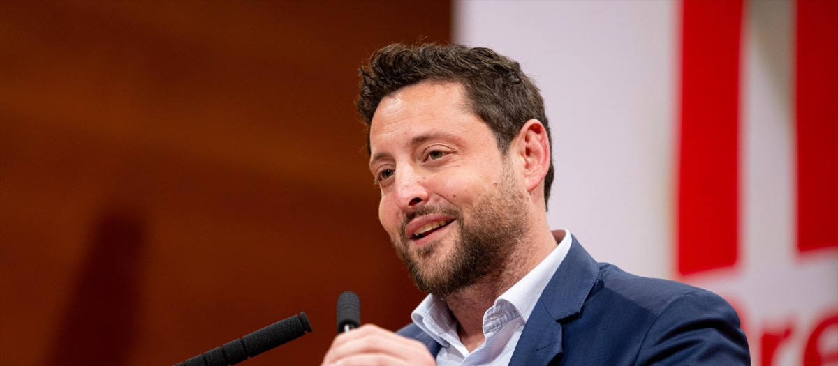 El alcalde de Tarragona, Rubén Viñuales, en un mítin del PSC