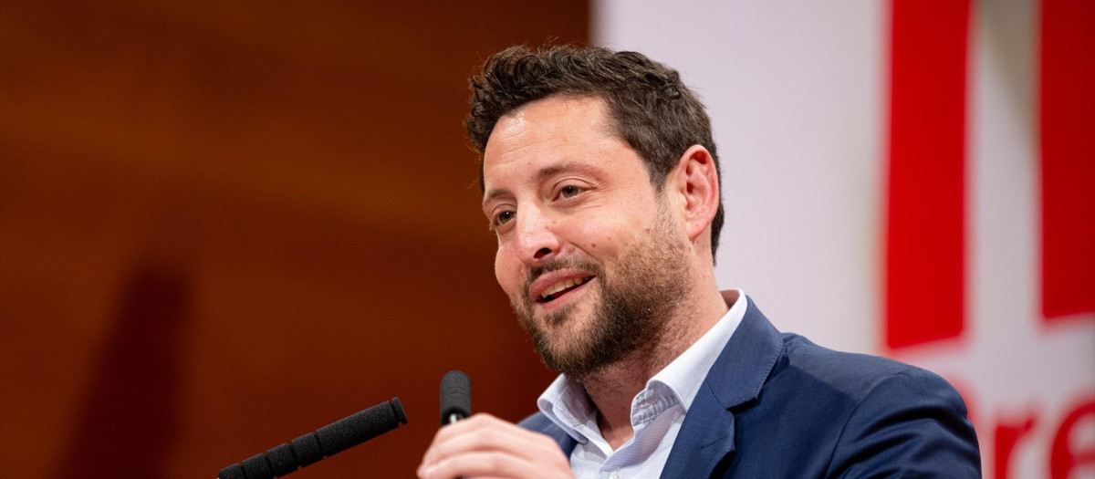 El alcalde de Tarragona, Rubén Viñuales, en un mítin del PSC