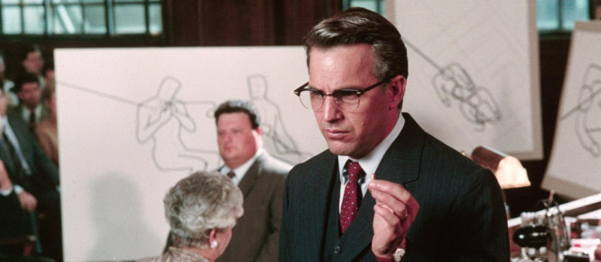 Kevin Costner, en un fotograma de JFK: Caso abierto