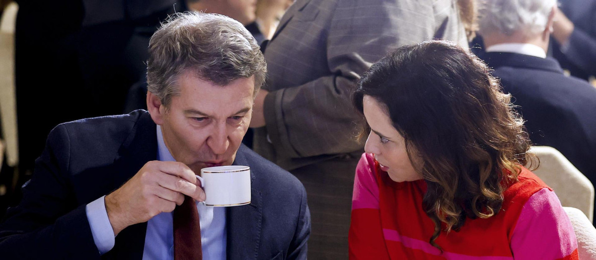 El líder del PP, Alberto Núñez Feijóo y la presidenta de la Comunidad de Madrid, Isabel Díaz Ayuso