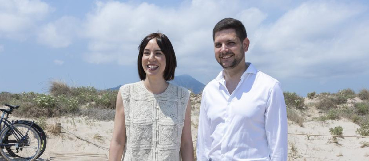Diana Morant y el alcalde de Gandía, José Manuel Prieto, en la localidad valenciana