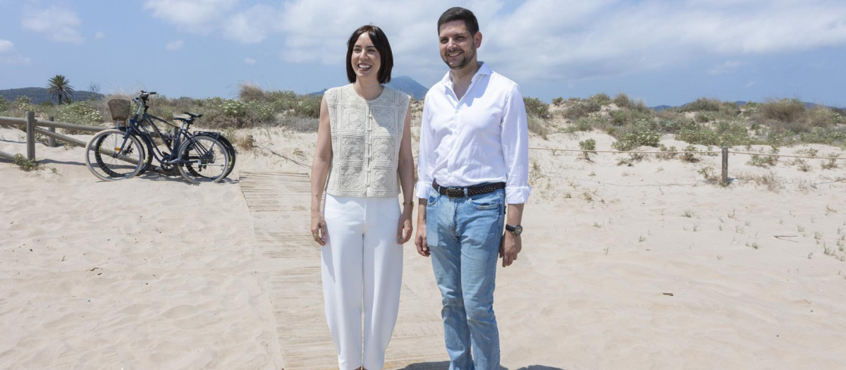 Diana Morant y el alcalde de Gandía, José Manuel Prieto, en la localidad valenciana