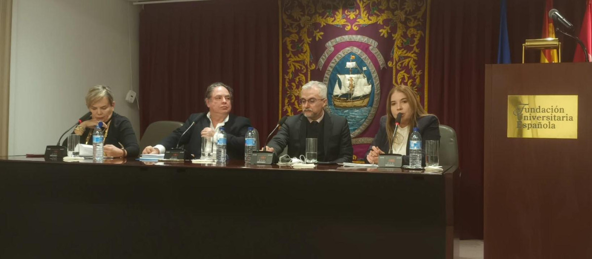 Panelistas del foro "Venezuela. Reflexiones tras el 10 de enero"