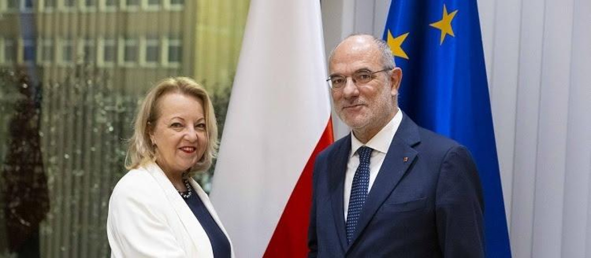 El conseller de Unión Europea y Acción Exterior, Jaume Duch, y la representante permanente de Polonia ante la UE, Agnieszka Bartol