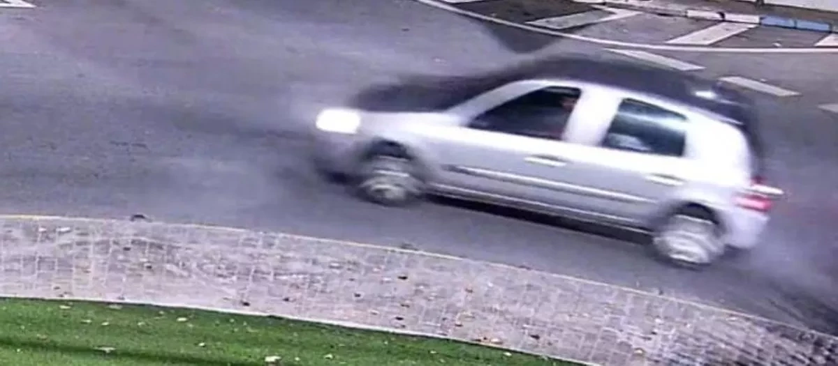 Este es el coche que se dio a la fuga tras atropellar a una mujer en el municipio granadino de Ogíjares