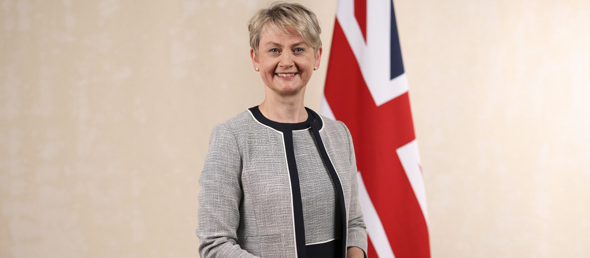 Yvette Cooper, ministra del Interior británica