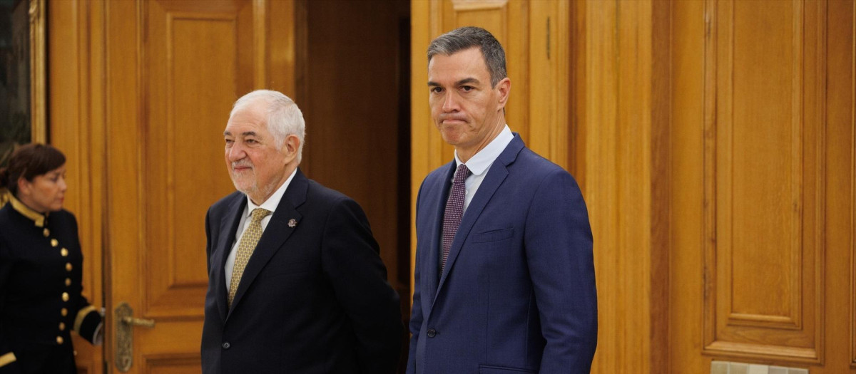 El presidente del Tribunal Constitucional, Cándido Conde-Pumpido y el presidente del Gobierno, Pedro Sánchez