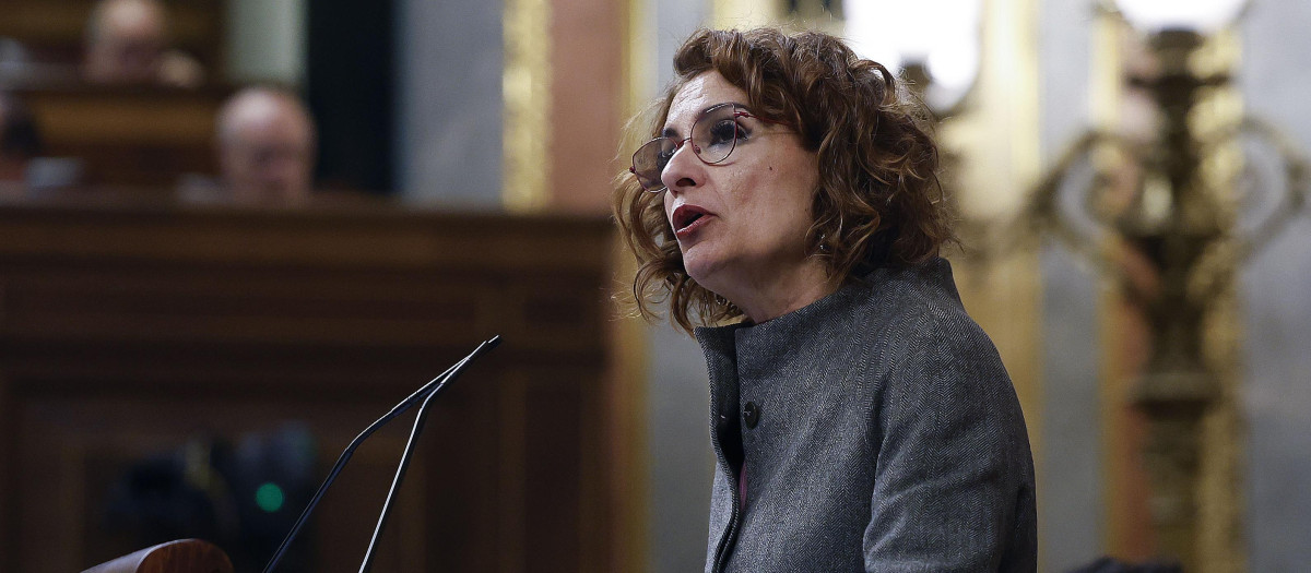 María Jesús Montero, durante el debate de este miércoles en el Congreso