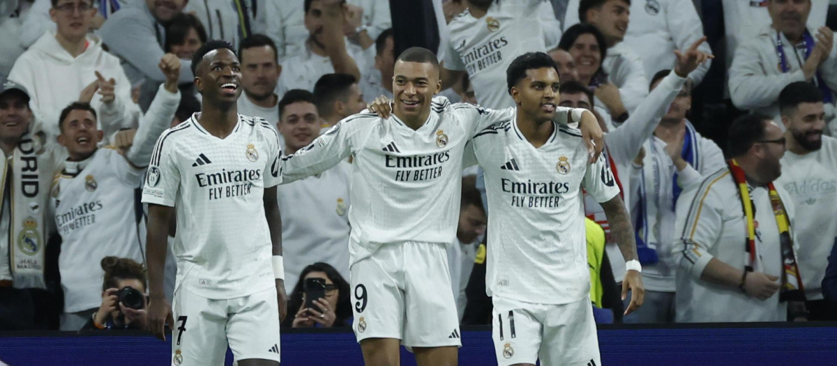 Vinicius, Mbappé y Rodrygo en el partido de Champions ante el RB Salzburg