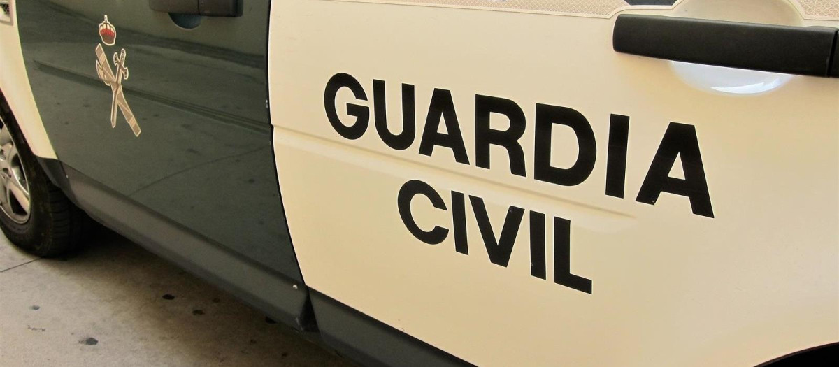 (Foto de ARCHIVO)
Coche de la Guardia Civil en imagen de archivo
ARCHIVO
01/10/2019