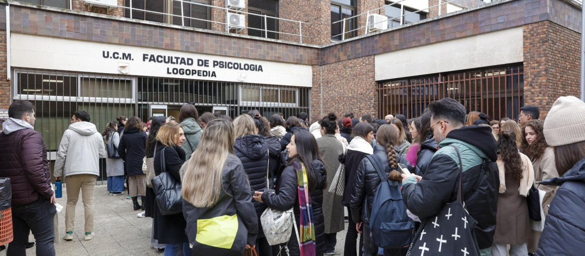 Médicos antes del examen MIR