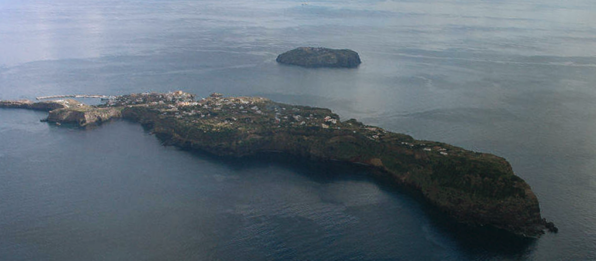 La isla de Ventotene es una pequeña isla italiana conocida en la antigüedad como Pandataria