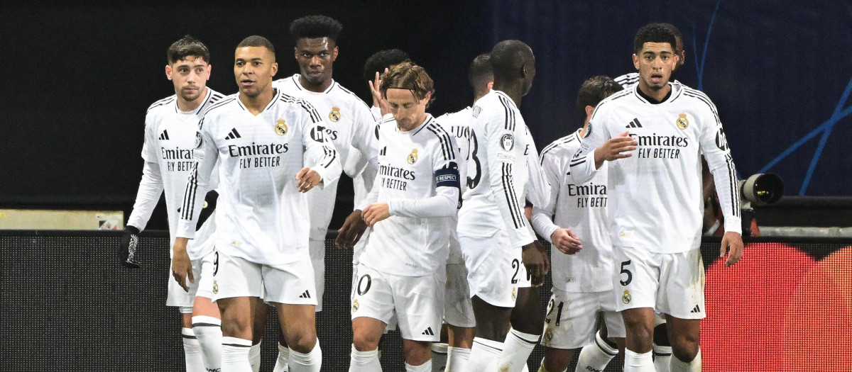 Los jugadores del Real Madrid celebran un gol ante el Brest