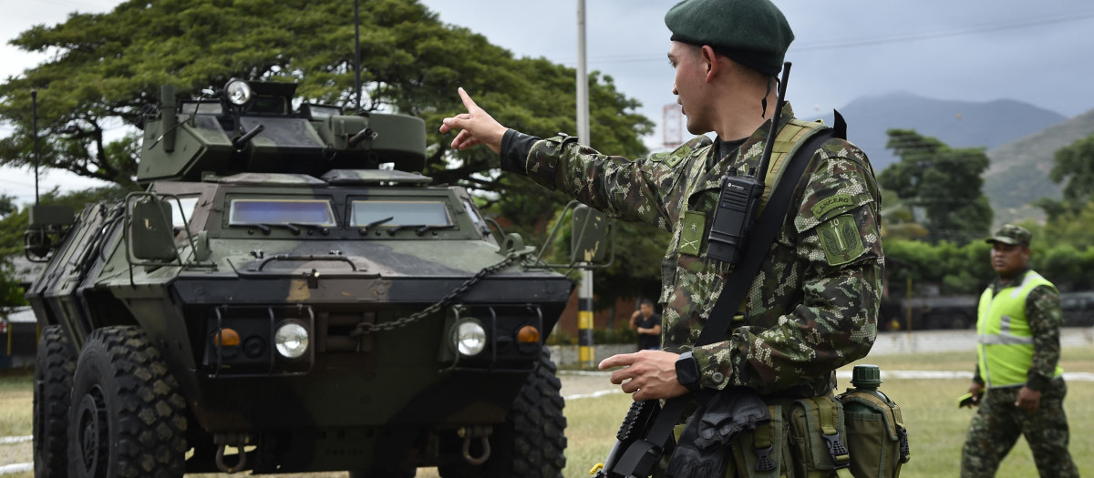 Miembros del Ejército colombiano en la zona fronteriza con Venezuela