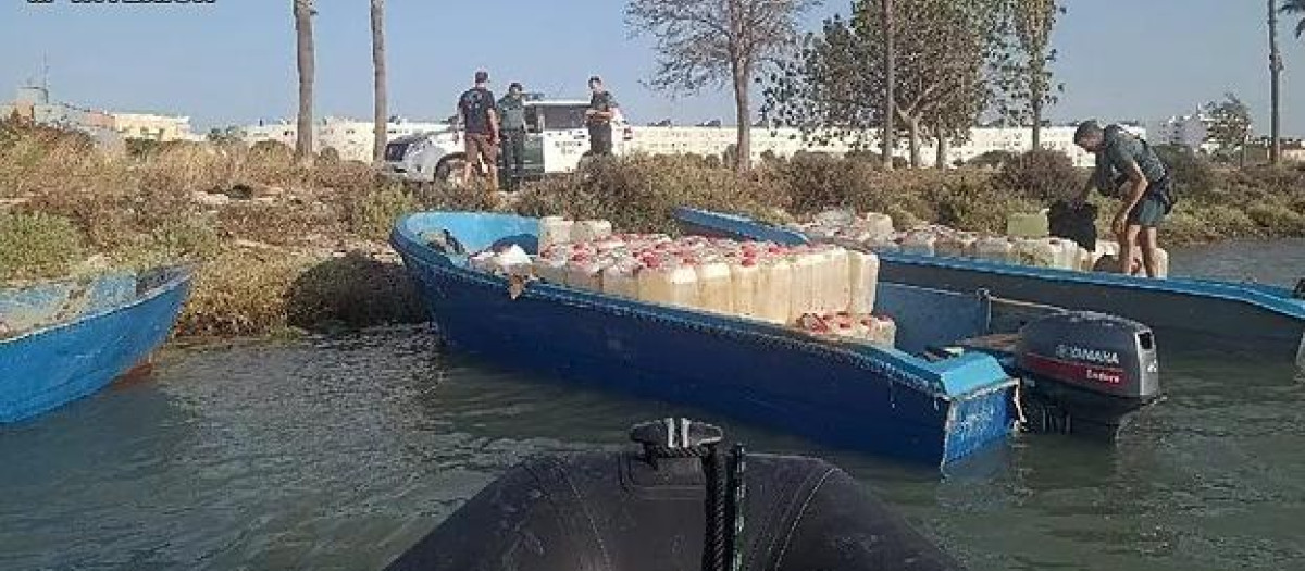 La Guardia Civil sigue investigando el paso de al menos tres narcolanchas por el río Guadalquivir hasta Sevilla capita