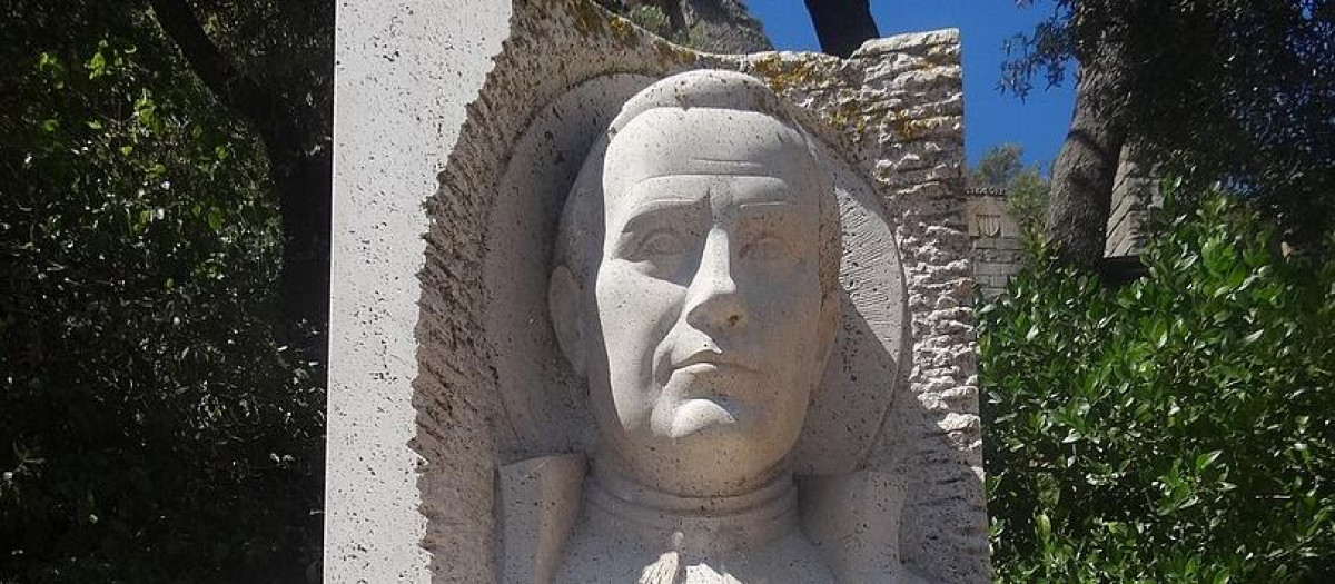 Escultura del Padre Manyanet en Montserrat