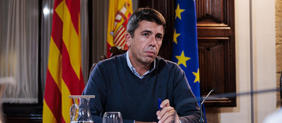 (Foto de ARCHIVO)
El president de la Generalitat valenciana, Carlos Mazón, durante un pleno extraordinario del Consell, a 4 de noviembre de 2024, en Valencia, Comunidad Valenciana (España). Mazón ha convocado un pleno extraordinario del Consell a última hora para abordar las nuevas medidas de la Generalidad para ayudar a los afectados por la DANA.
Carlos Luján / Europa Press
04/11/2024