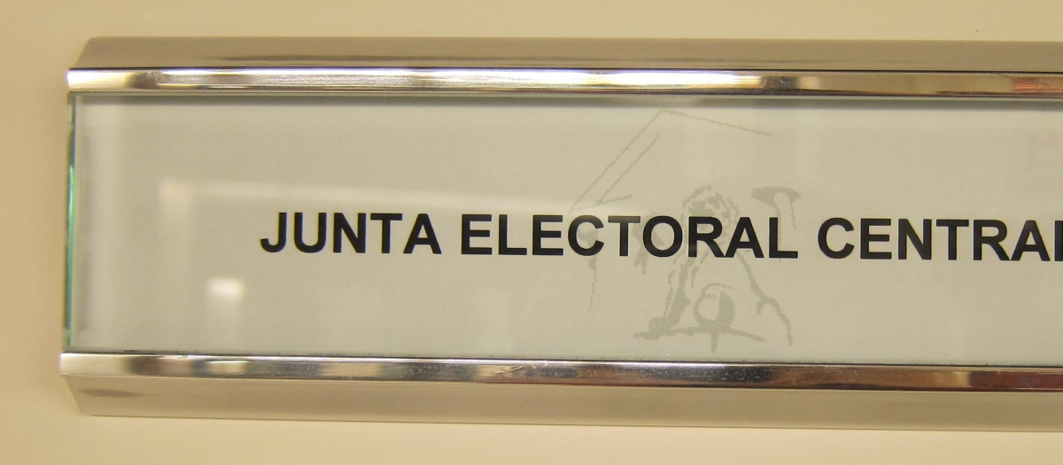 Cartel de la Junta Electoral Central