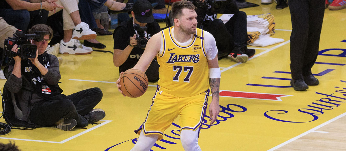 Luka Doncic debuta con los Lakers contra Utah Jazz