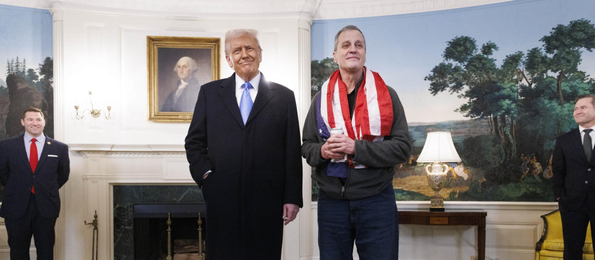 El presidente de Estados Unidos, Donald Trump, recibe a Mark Fogel, en la Casa Blanca