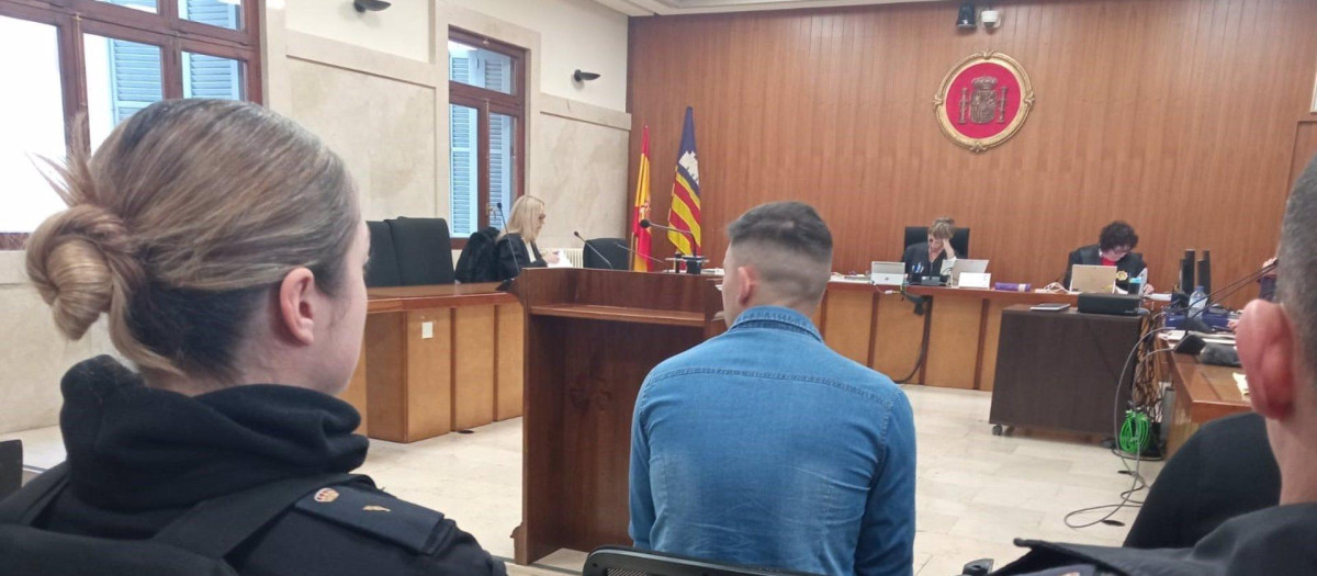 El acusado, durante el juicio