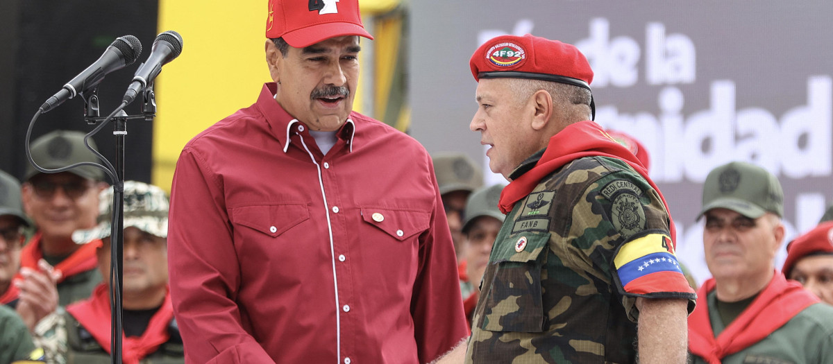 Nicolás Maduro junto a Diosdado Cabello en actos por el aniversario de la muerte de Hugo Chávez