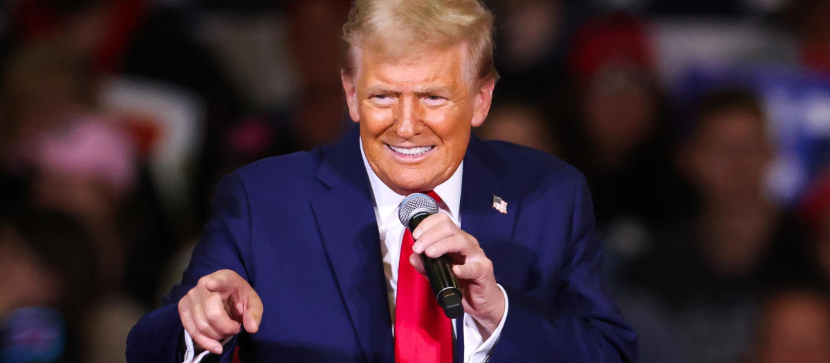 Un juez deja a Trump seguir su plan de indemnizar a empleados federales para que renuncien