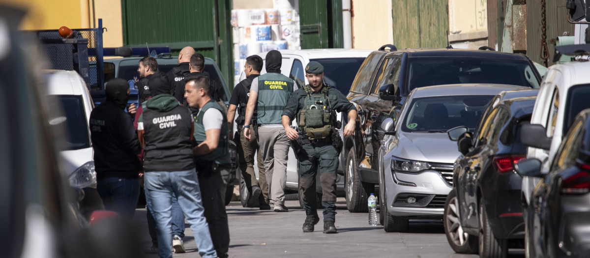 Agentes de la Guardia Civil han localizado un túnel en el polígono del Tarajal, en Ceuta, e investigan si se usaba para introducir droga