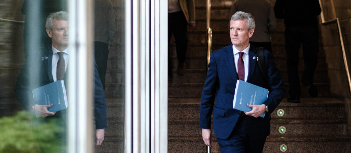 El presidente de la Xunta, Alfonso Rueda

REMITIDA / HANDOUT por DAVID CABEZON @ XUNTA
Fotografía remitida a medios de comunicación exclusivamente para ilustrar la noticia a la que hace referencia la imagen, y citando la procedencia de la imagen en la firma
24/2/2025