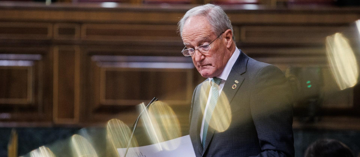 El diputado de Vox en el Congreso, Alberto Asarta, en una sesión plenaria