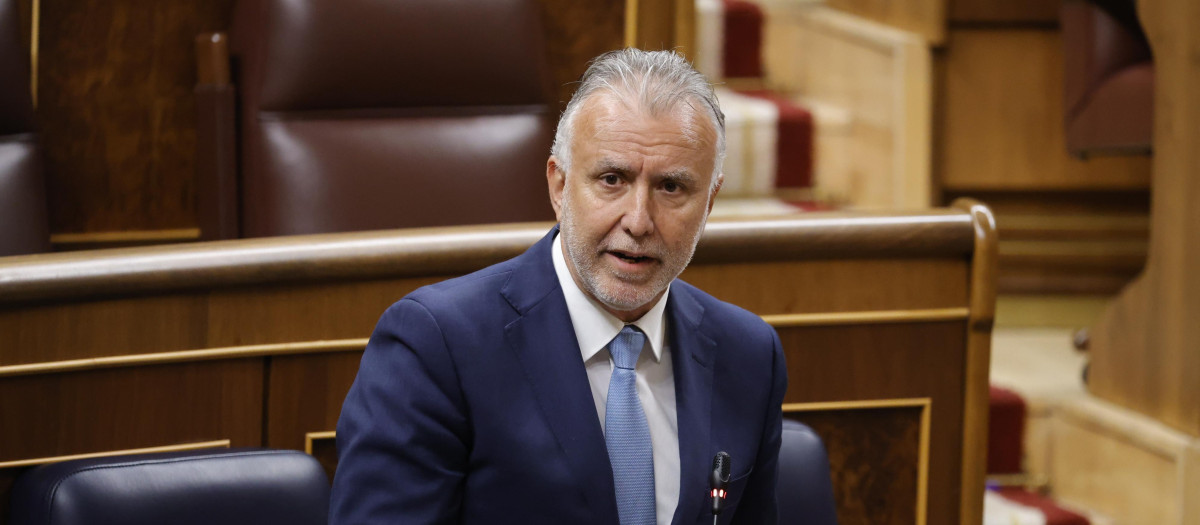 El ministro de Política Territorial y Memoria Democrática, Ángel Víctor Torres