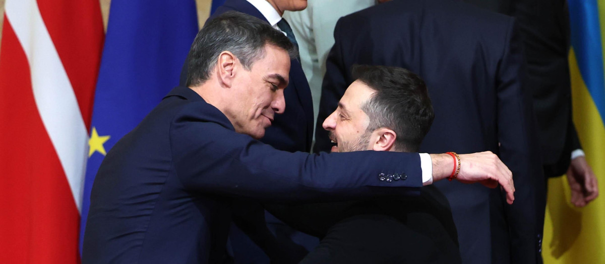 Pedro Sánchez y Volodímir Zelenski