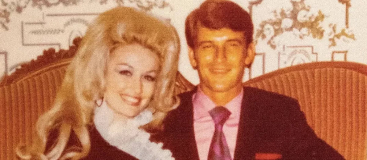 Dolly Parton y Carl Dean en una foto que compartió en Instagram