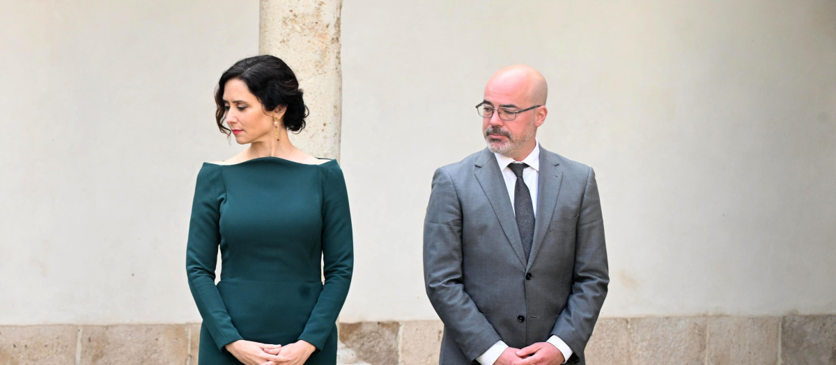 La Presidenta de la Comunidad de Madrid, Isabel Díaz-Ayuso, y el delegado del Gobierno de Madrid, Francisco Martín