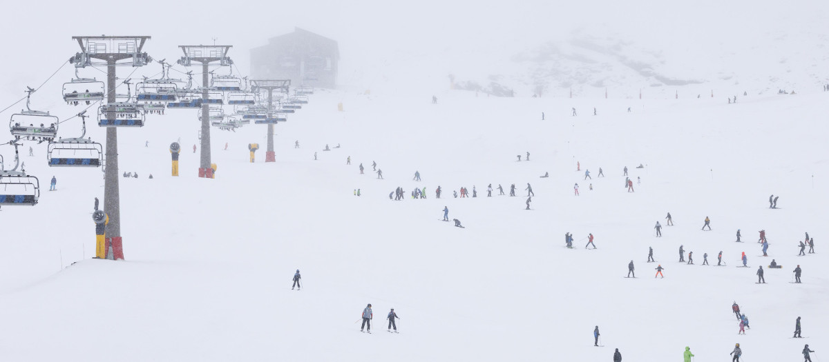 La avalancha ha afectado a un área fuera de pista y no ha provocado heridos
