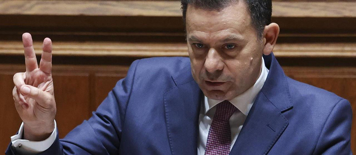 LISBON (Portugal), 05/03/2025.- Portuguese Prime Minister Luis Montenegro speaks during the debate on the PCP's motion of censure on the XXIV Constitutional Government, at the Assembly of the Republic, in Lisbon, Portugal, 05 March 2025. Portugal's incumbent 24th government, led by Luis Montenegro, could be the second executive to fall after a vote of no confidence, following the fall of the first constitutional government in 1977, led by Socialist Mario Soares. (Lisboa) EFE/EPA/MANUEL DE ALMEIDA