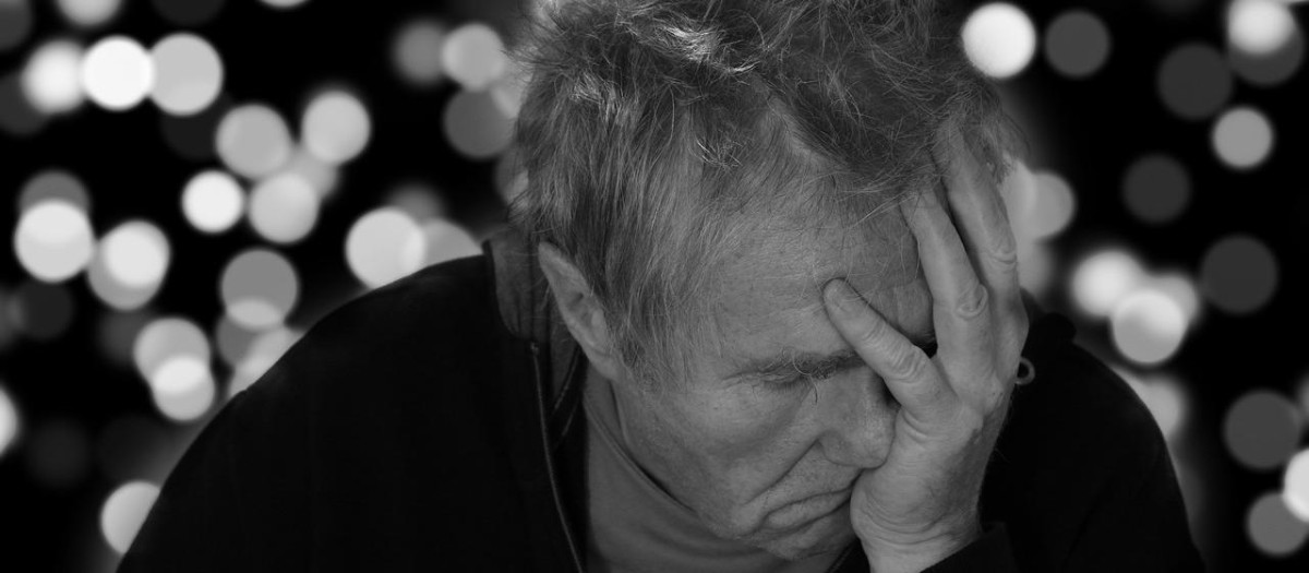 Mujer con alzhéimer