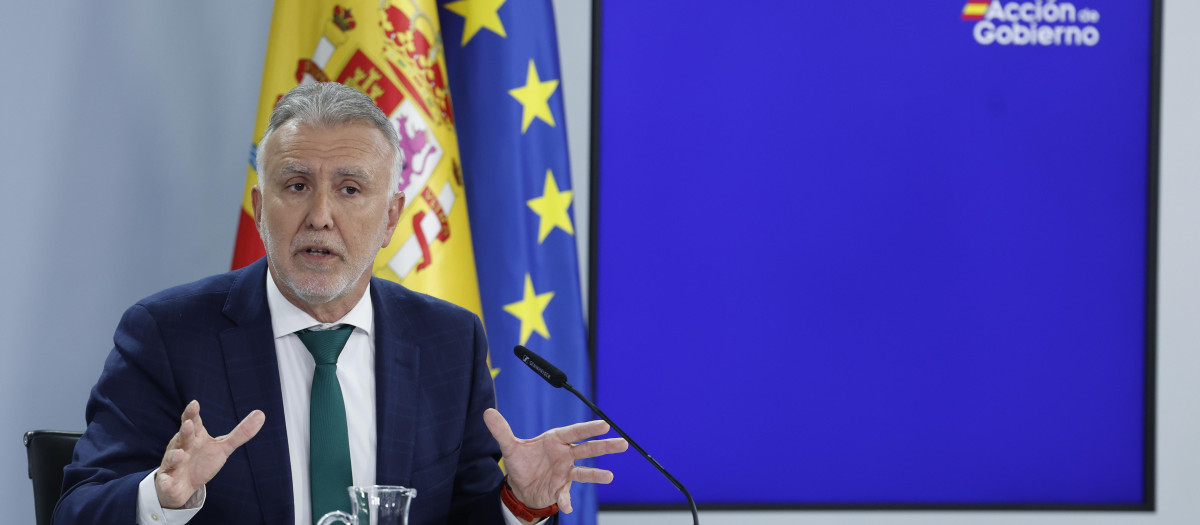 El ministro Torres, durante su comparecencia en la Moncloa